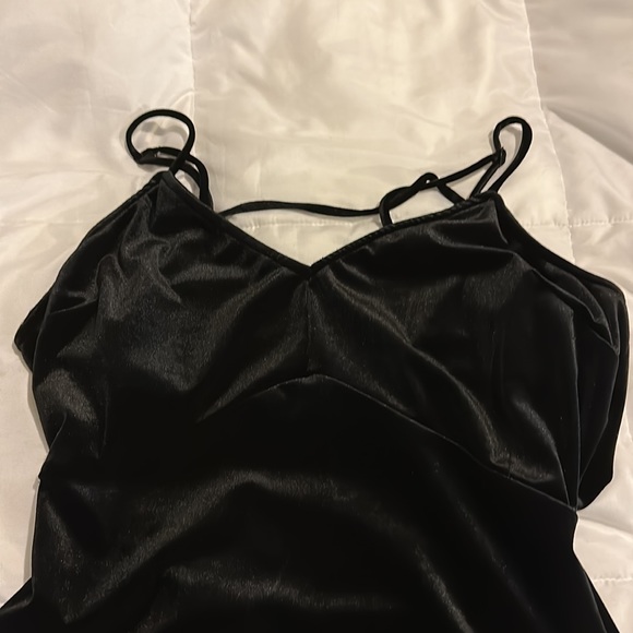 Avec Les Filles Stretch Velvet Bodycon Dress - Picture 2 of 5